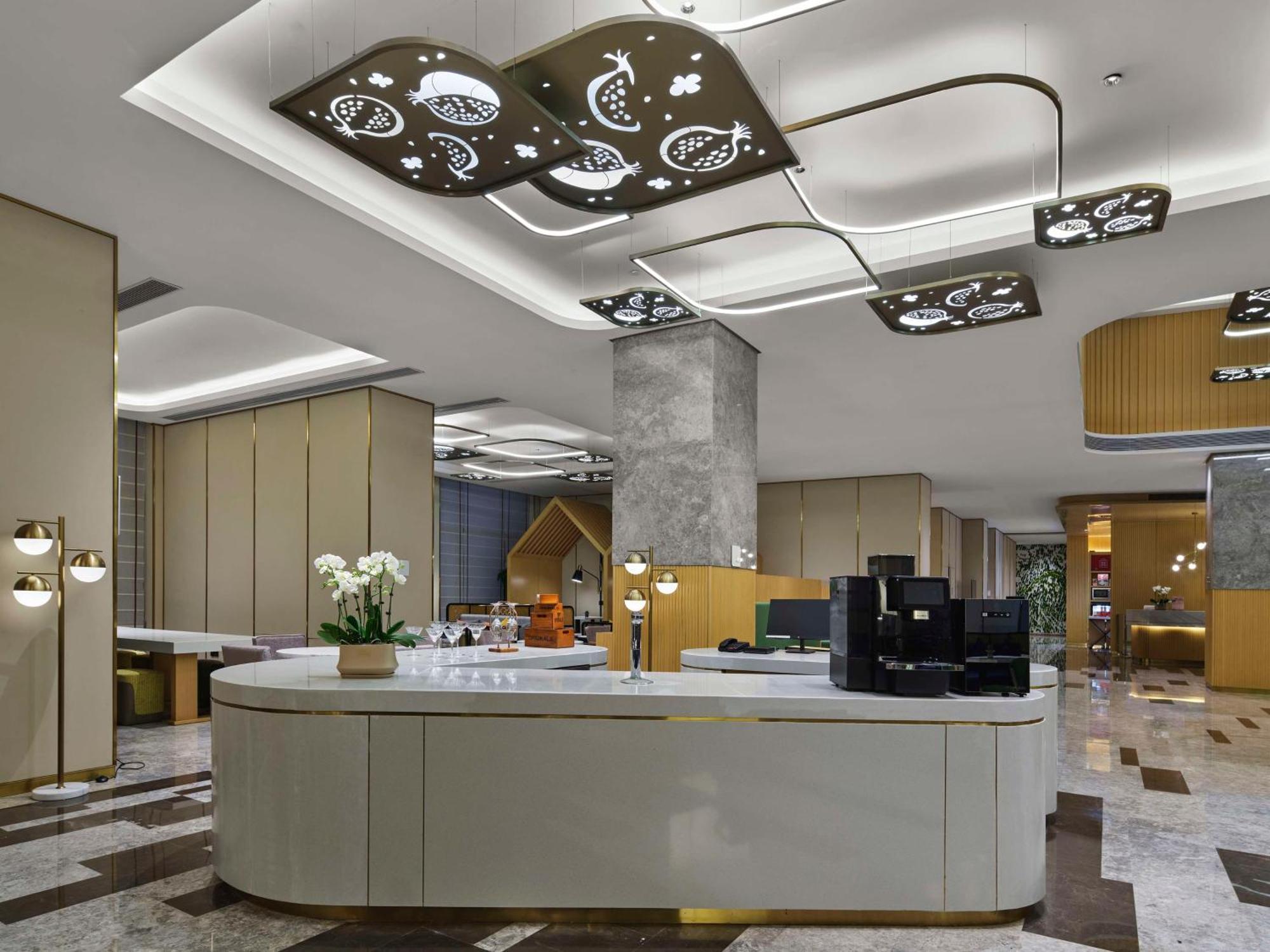 Hilton Garden Inn Tianjin Huayuan エクステリア 写真